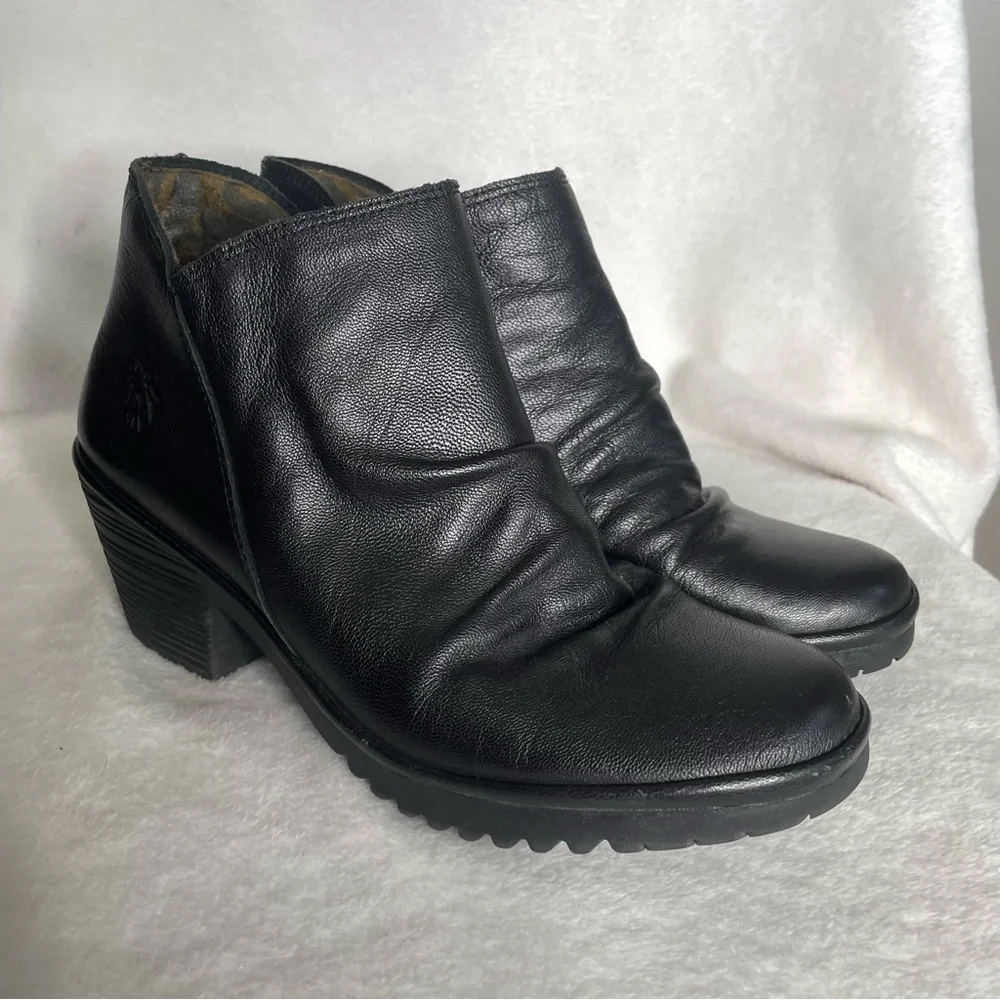 Fly London Black Leather Slouchy Wezo Ankle Bootie Size‎ 8